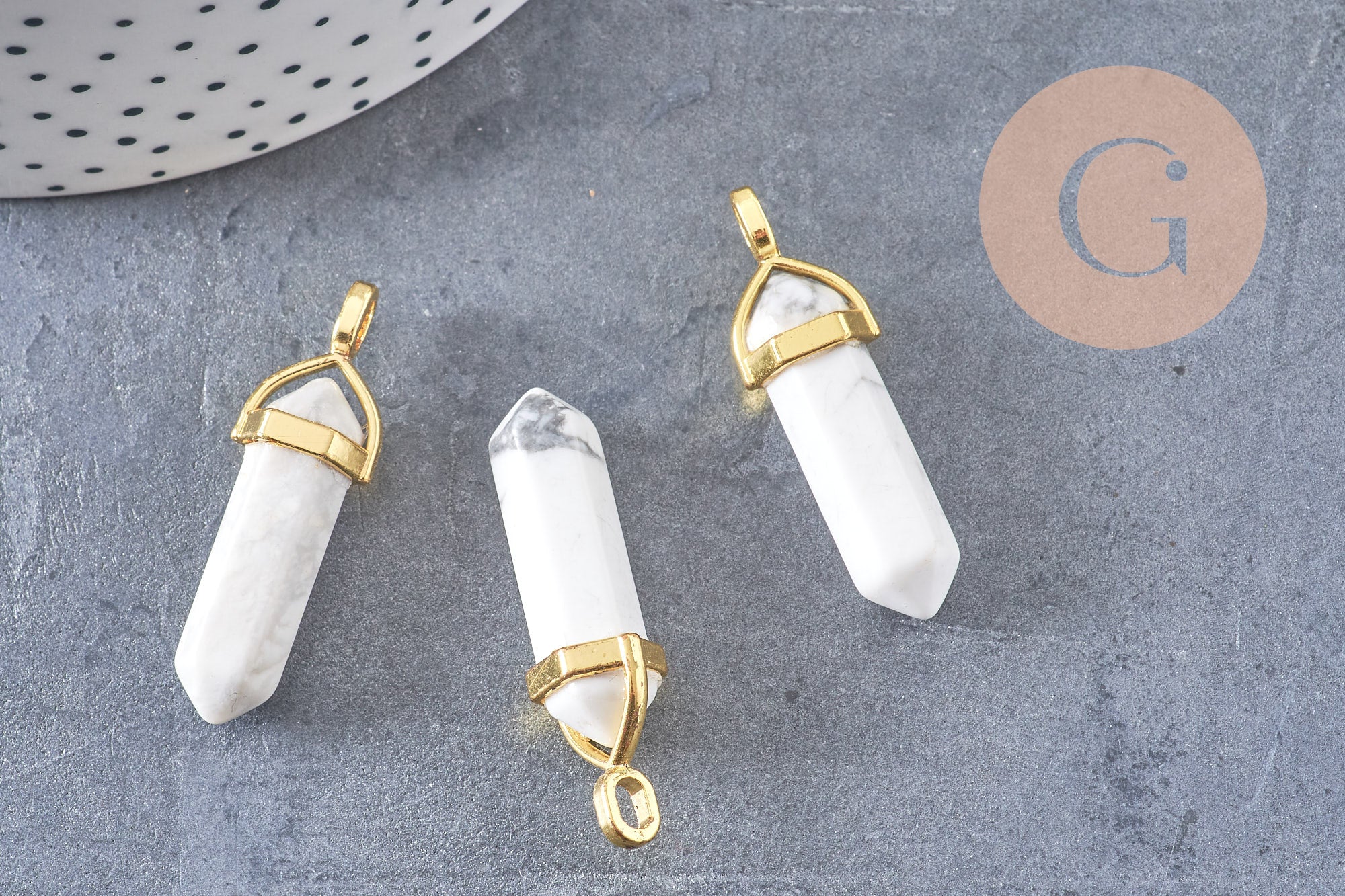 Pendentif pointe howlite blanche, pendentif bijoux, pendentif pierre, howlite naturelle, pendentif howlite,40mm, x1 G1691