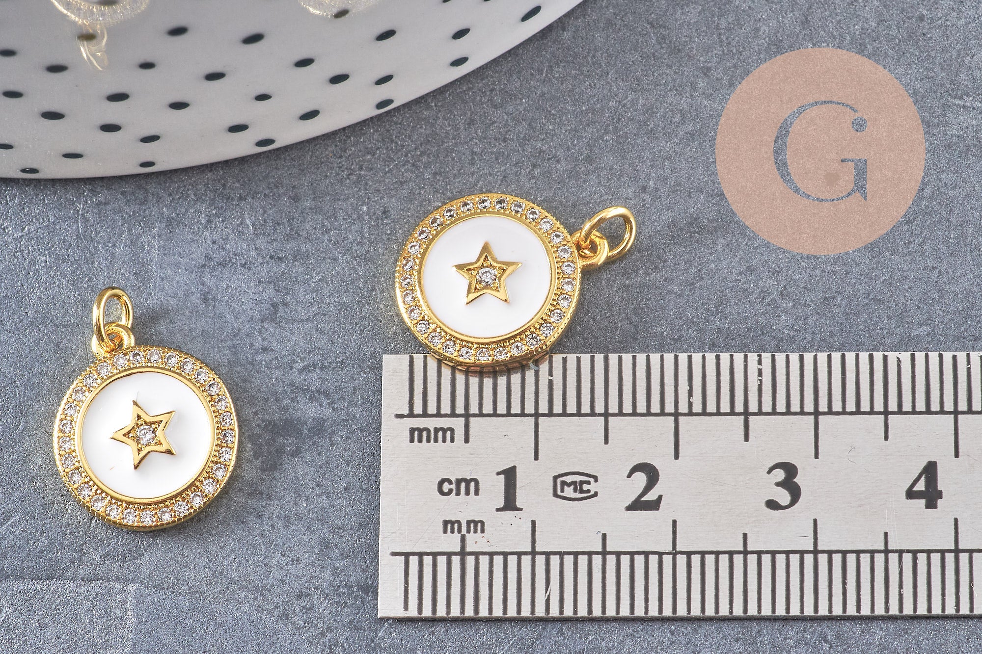 Pendentif rond doré étoile résine blanche, un Pendentif pour femme en métal doré pour la création de bijoux,16mm,x1 (G3158)