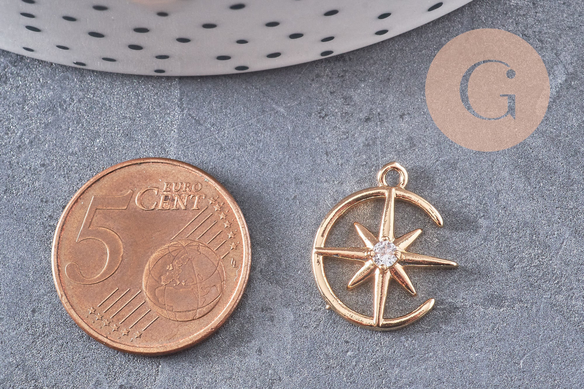 Pendentif rond étoile du nord laiton doré 18K zircon 18mm, un pendentif doré avec cristaux pour création bijoux, x1 G5514