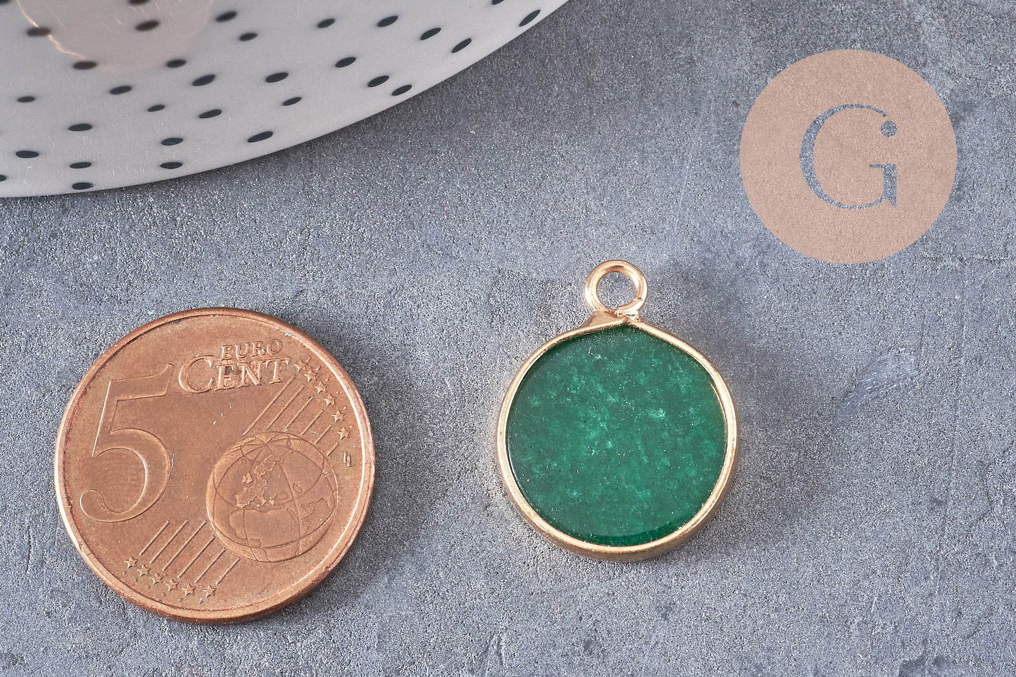 Pendentif rond jade vert, naturel,pendentif rond,20.5mm, x1 G2171