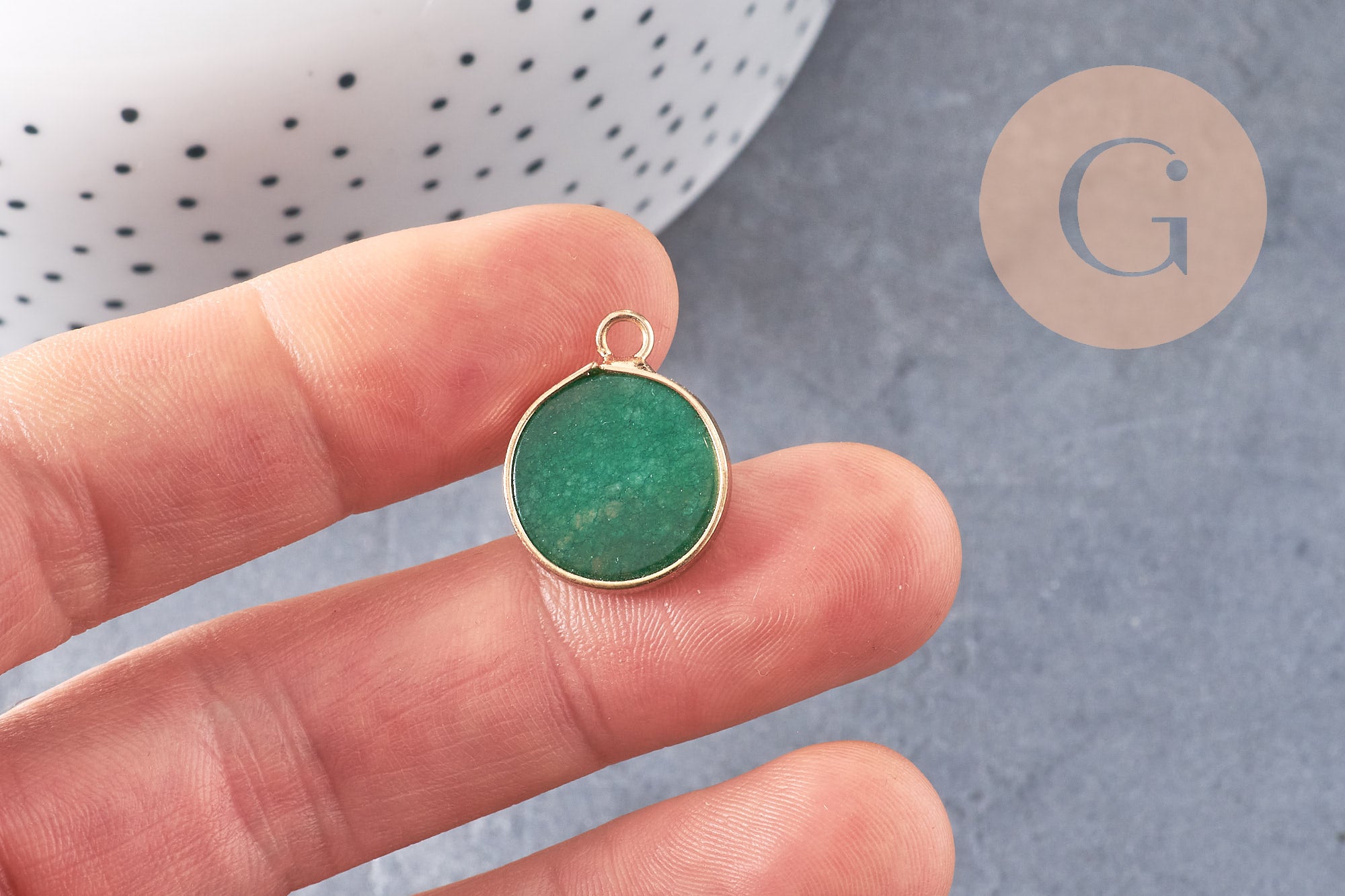 Pendentif rond jade vert, naturel,pendentif rond,20.5mm, x1 G2171