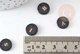 Pendentif rond nacre noire lettre, coquillage noir, pendentif initiale percé, 11mm, x1 (G0102)