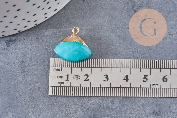 Pendentif triangle jade naturel bleu laiton doré facettes 20mm,x1 (G1237)