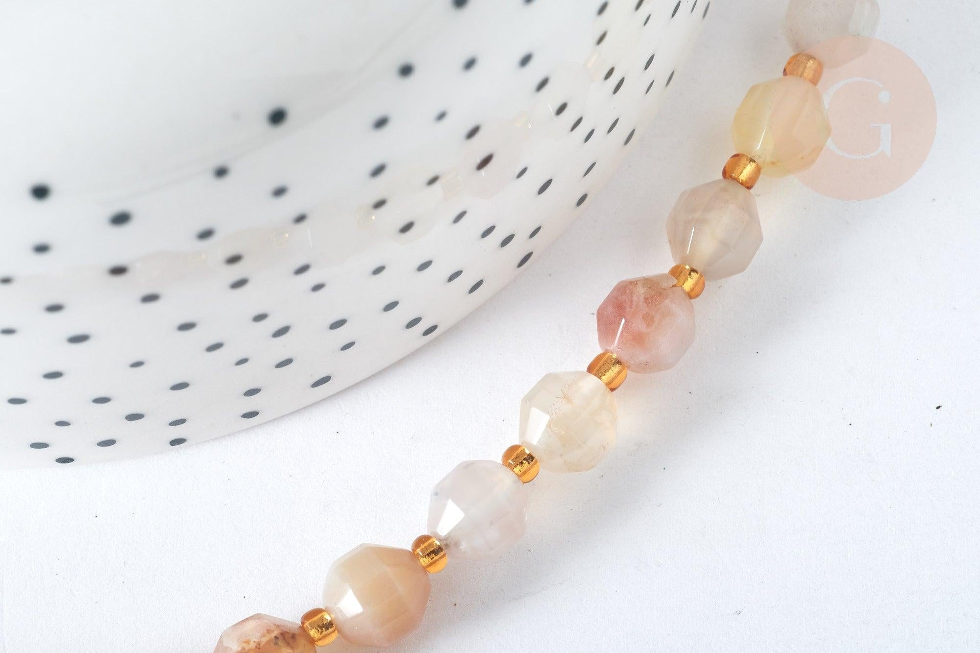 Perle Ronde Agate facettée fleur de cerisier naturelle 7.5mm, x1 fil de 38cm (G7455)