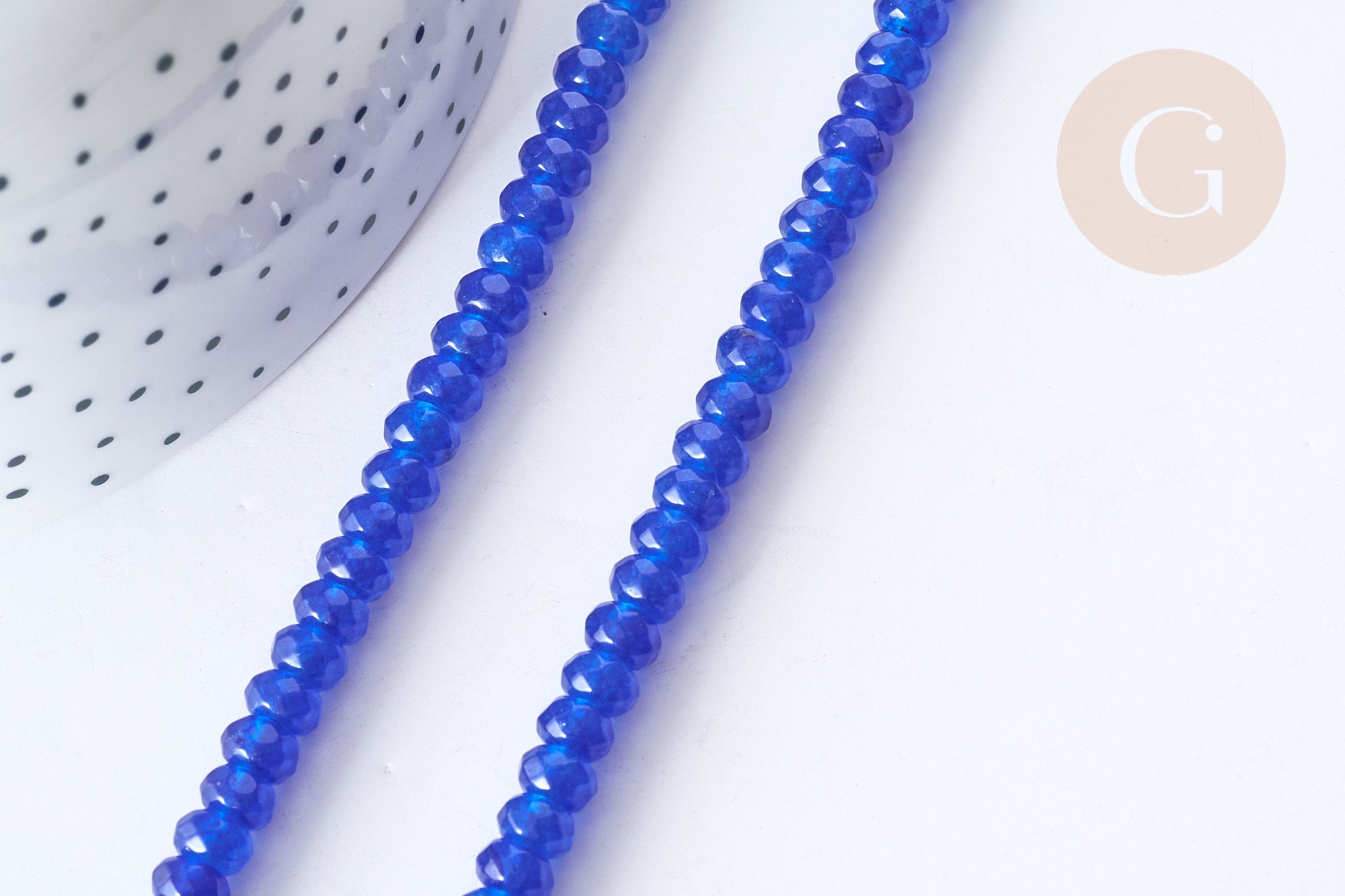 Perle Rondelle Jade de Malaisie teinté facettée bleu roi 6x4mm, création bijoux pierre, le fil de 37.5cm (G7872)