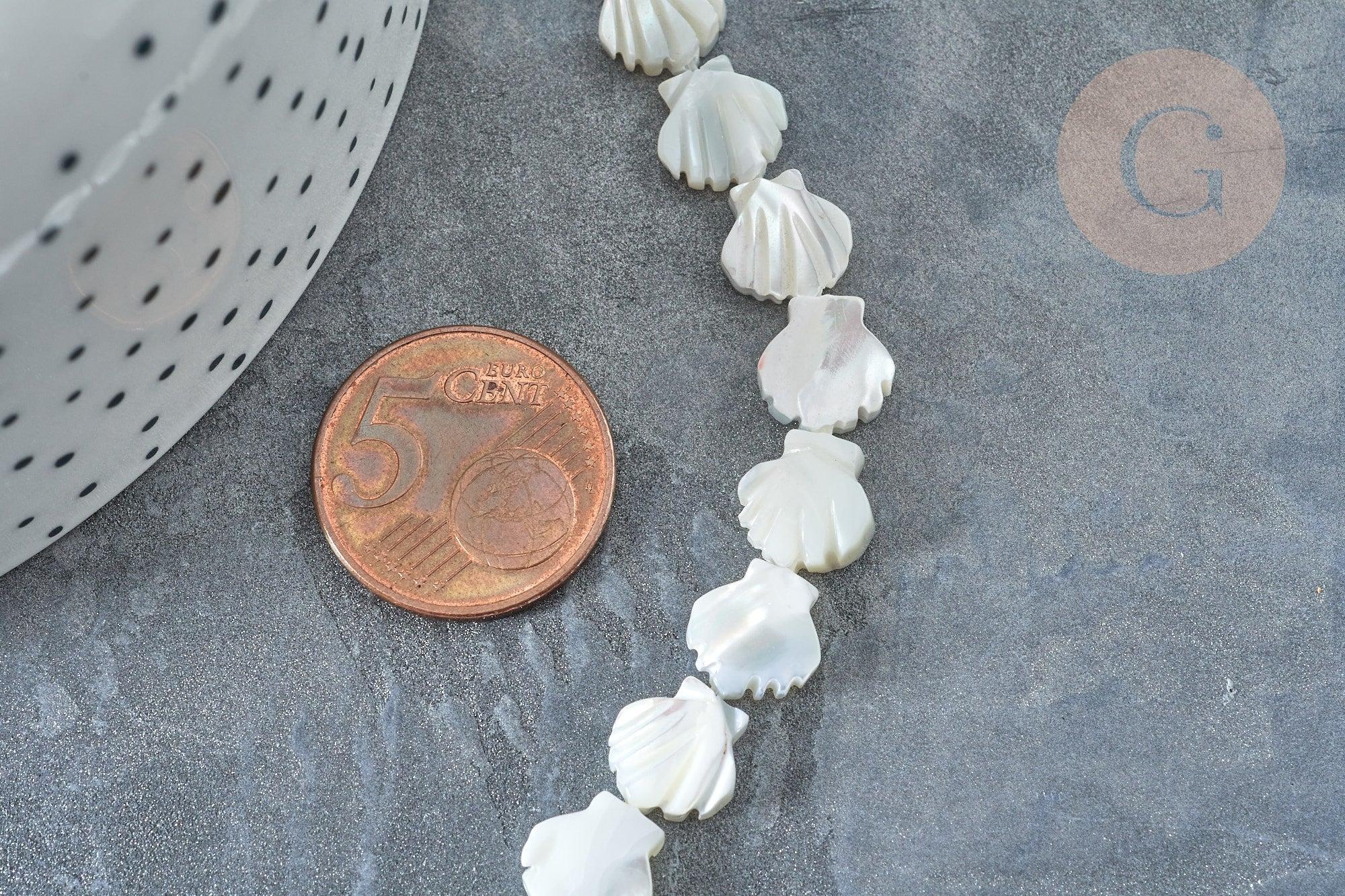 Perle Saint-Jacques nacre blanche naturelle 9,5~10mm, coquillage naturel, fil de 42cm, x1 (G7839)