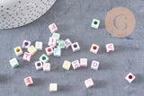 Perle carré Lettre Alphabet plastique blanc lettre multicolore,création bracelet,6mm, x10Gr (G3799)