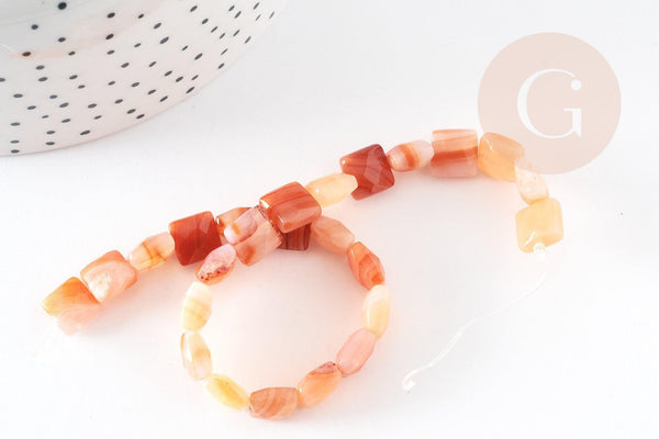 Perle carrée en agate naturelle orange, 8-8.5mm, fil de 20cm, x1 (G5879)