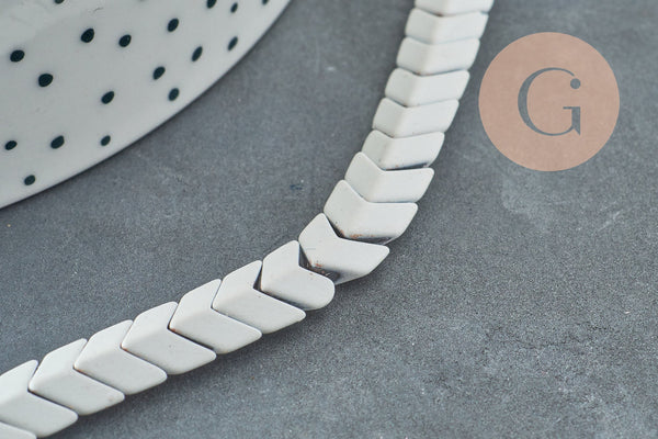 Perle chevron blanc hématite synthétique 7mm, création bijoux pierre, le fil de 40cm, x1 G9089