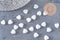 Perle coeur plastique acrylique blanc irisé 8mm, x30 (5.7gr) (G3490)