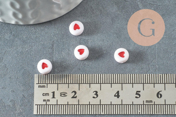 Perle disque coeur rouge plastique blanc 7mm, x10 grammes (G1786)