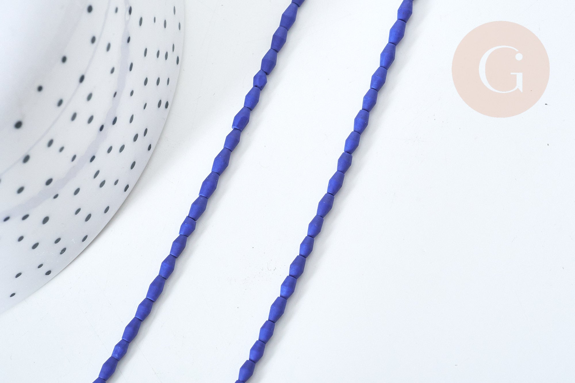 Perle grain de riz howlite naturelle teintée bleu roi, bijou en pierre naturelle, howlite naturelle, perle en pierre, fil de 50cm (G7260)
