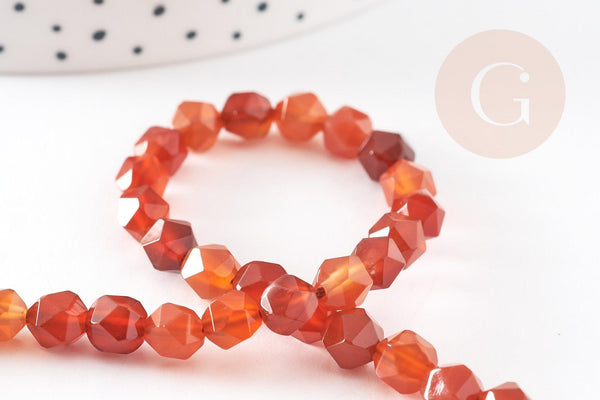 Perle hexagone cornaline naturelle, pierre naturelle, 6-7mm, fil de 38cm, x1 (G4371)