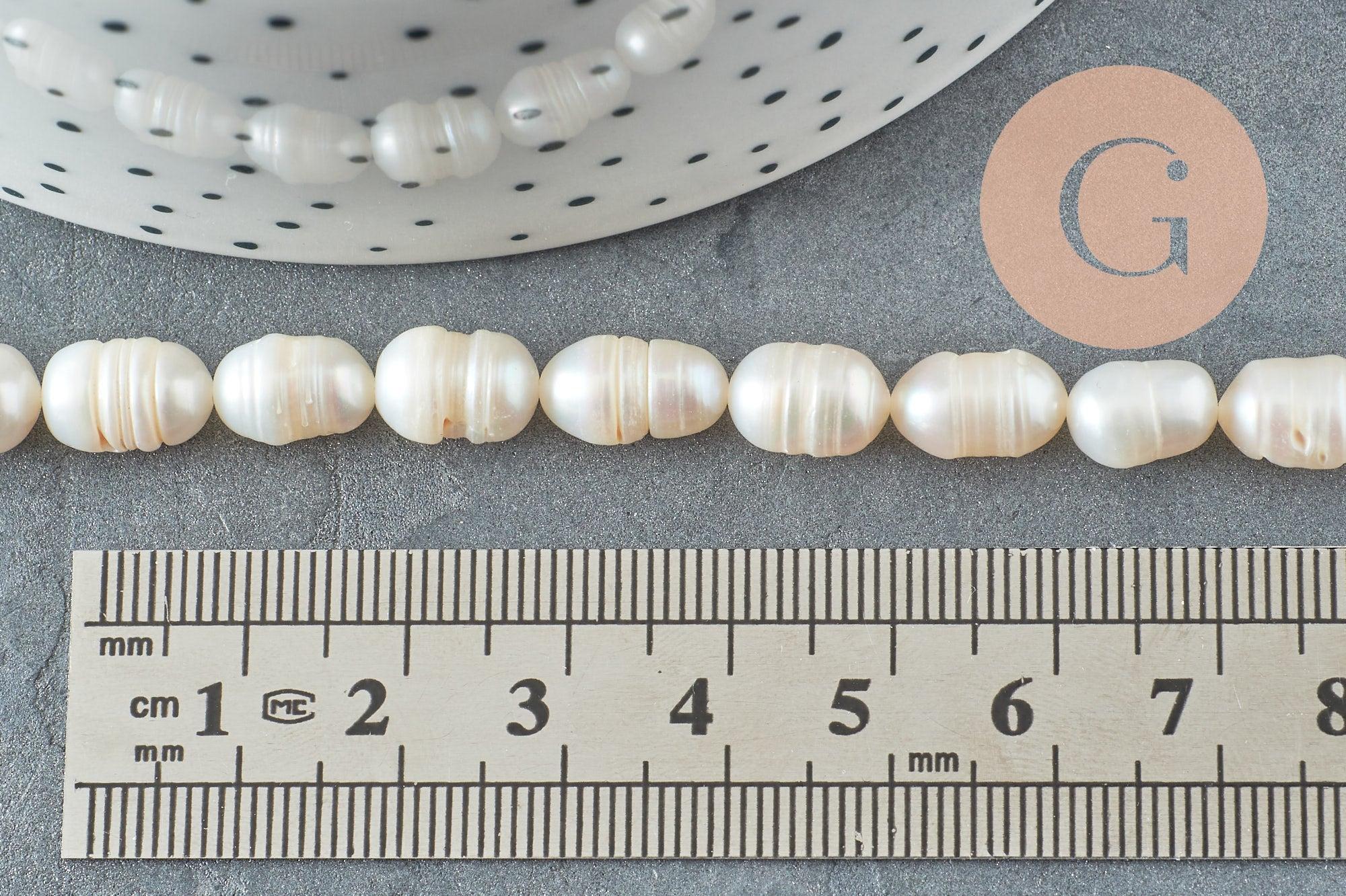 Perle naturelle blanche ovale eau douce 8.5-12mm, perle de culture percée ,fil de 35cm, x1 (G9581)