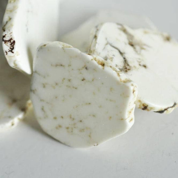 Perle nugget howlite blanche, fournitures créatives, howlite naturelle,perles blanches, perle pierre, création bijoux, x 2, 40mm-G1995