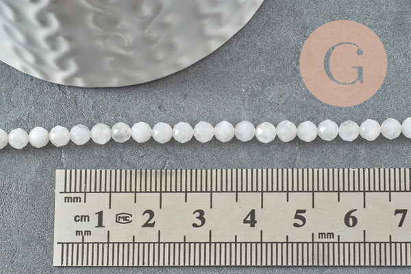 Perle pierre de lune naturelle facette 3.5-4mm, x1 fil de 40cm (G4657)