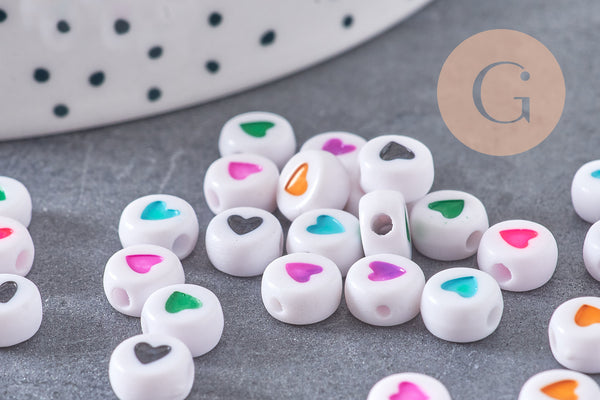 Perle ronde coeur coloré plastique blanc 7mm, perle ronde lettre,perle coeur, x 10Gr (G1805)