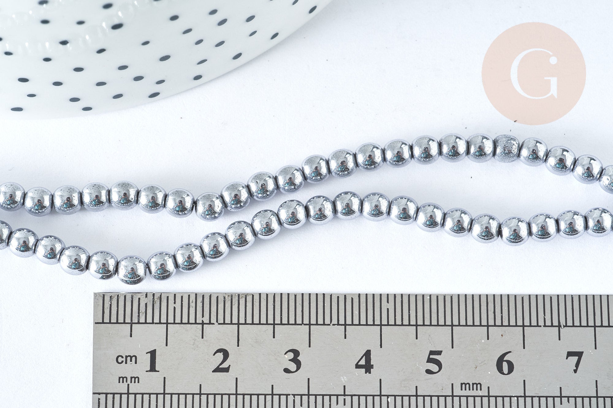 Perle ronde hématite de synthèse gris clair 4mm,DIY, x1 le fil de 39cm (G7402)