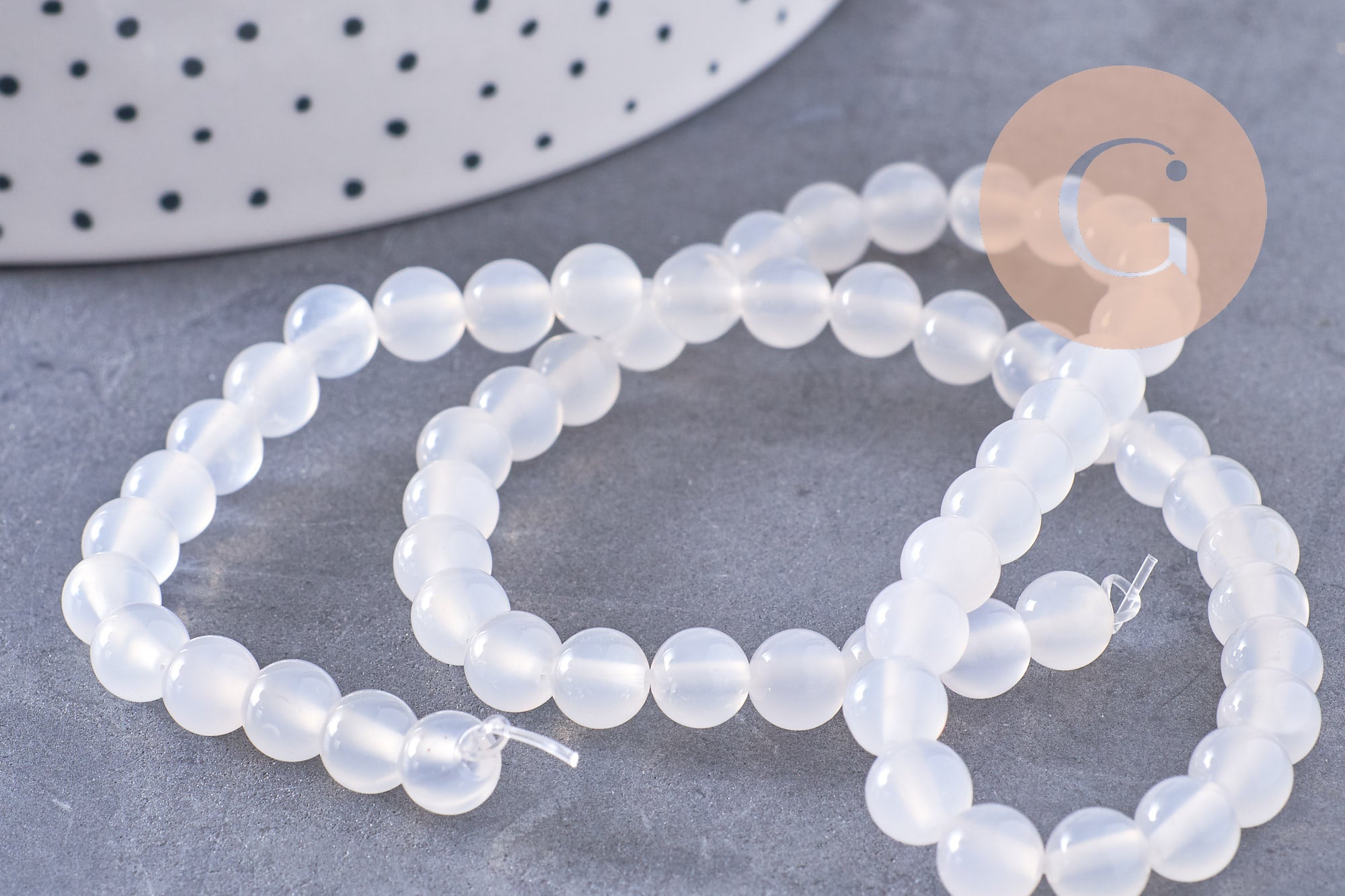 Perle ronde jade naturel blanc 6mm, x1 fil de 37cm (G3866)