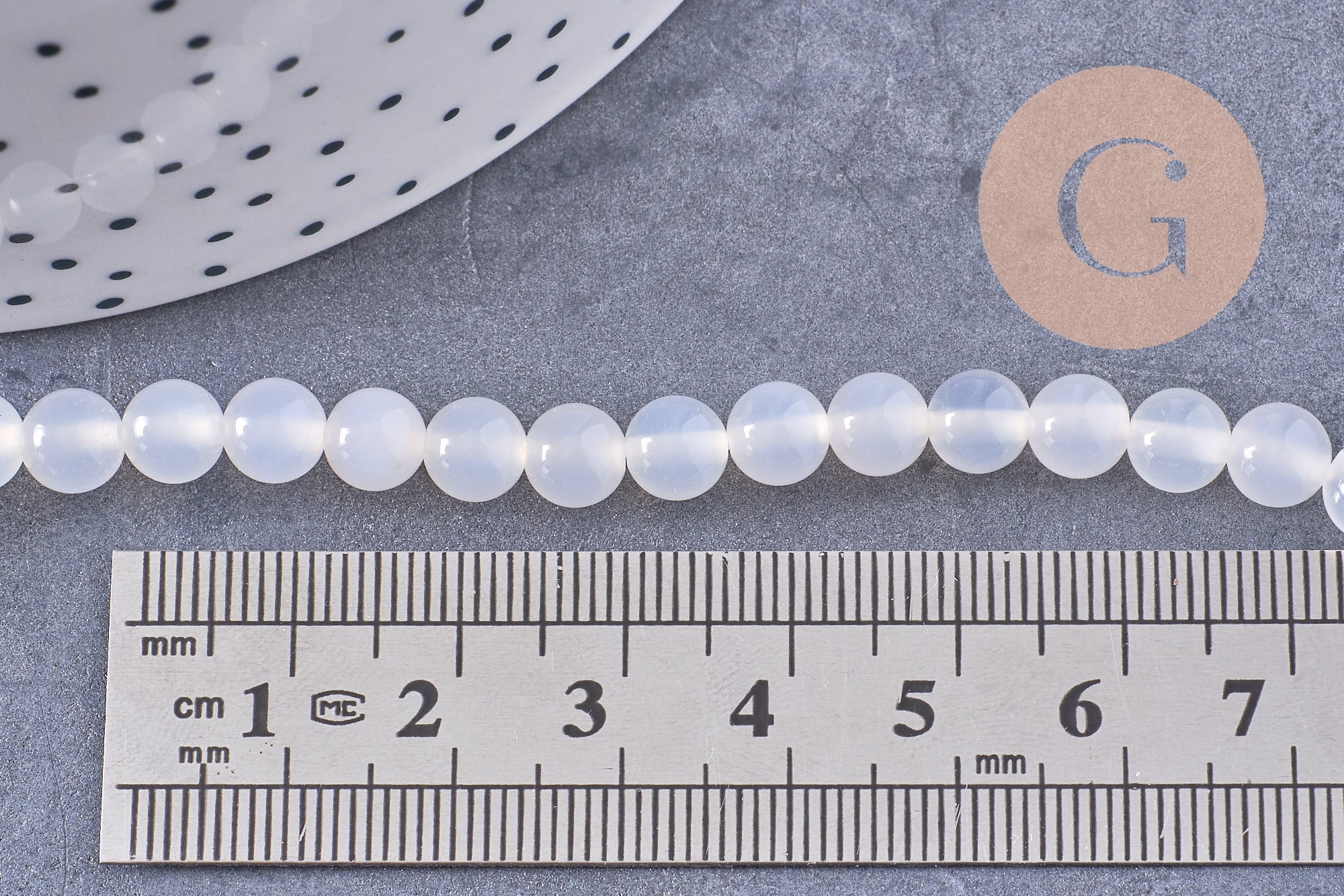 Perle ronde jade naturel blanc 6mm, x1 fil de 37cm (G3866)