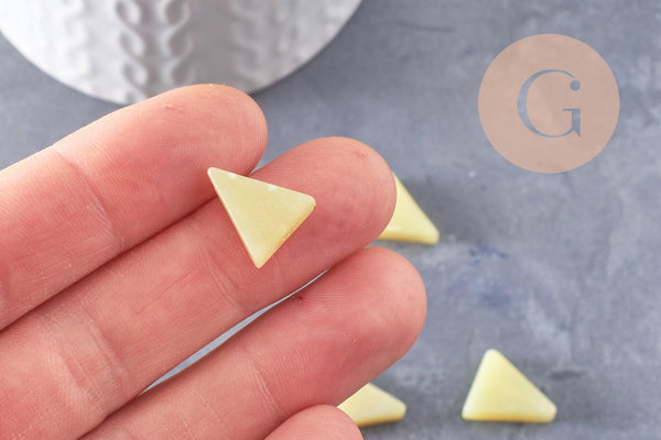 Perle triangle jade jaune ,pierre naturelle, une fourniture en jade jaune naturel,15x10mm, X5 (G3526)