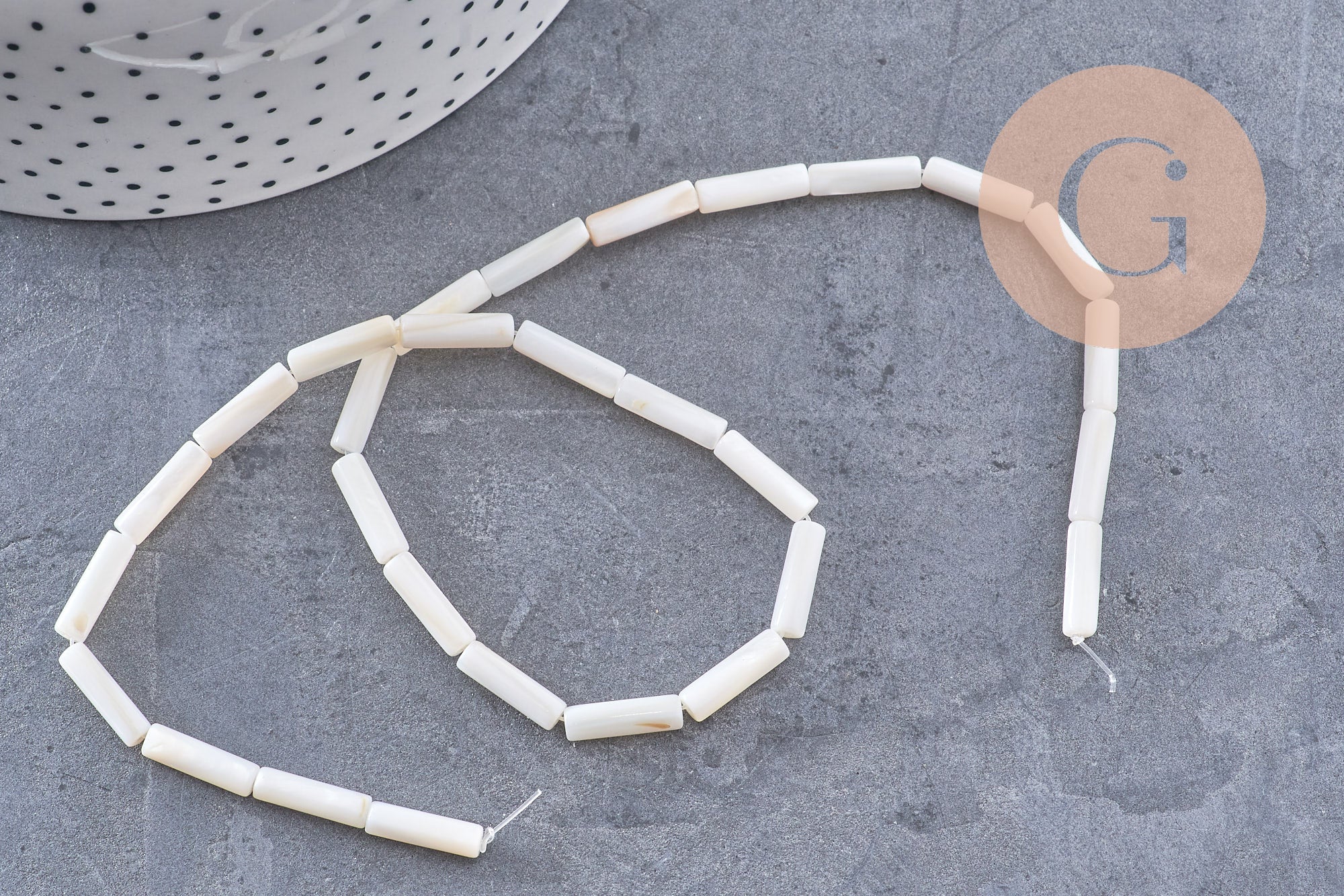 Perle tube nacre blanche naturelle 13x4mm, x1 fil de 39cm (G5608)