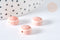 Perles Rondes plates porcelaine émaillée rose pastel 11mm, bijou céramique, x10 (G7442)