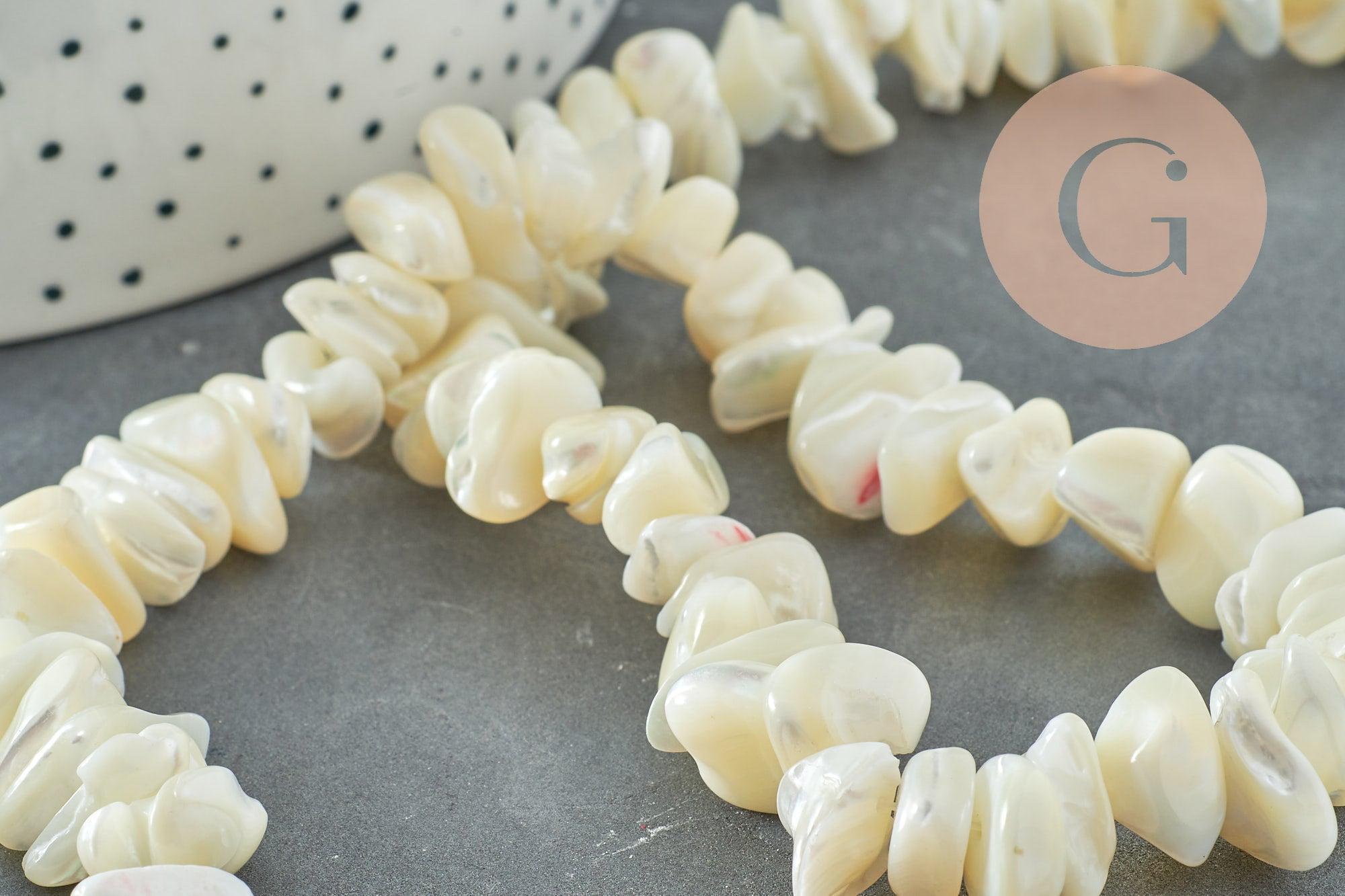 Perles chips coquillage nacre naturelle beige 8-14mm, x1 fil 90cm (G5742)