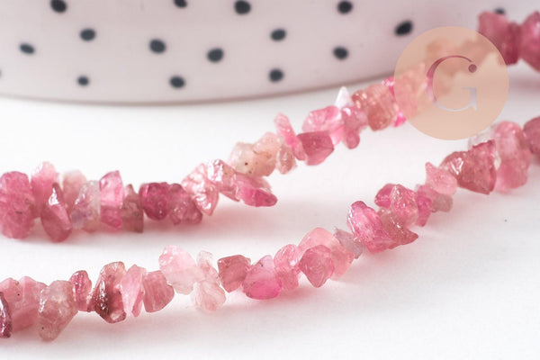 Perles chips tourmaline naturelle, x1 fil de 40 cm (G1020)