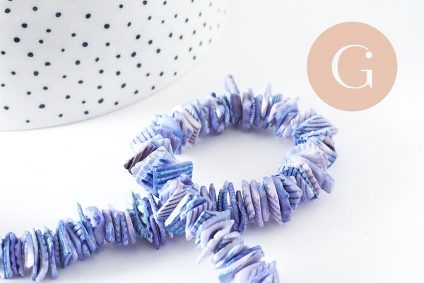 Perles coquillage naturel coloré 10-20mm, chips coquillages,perle coquillage, fil de 38cm, x1 (G4074)