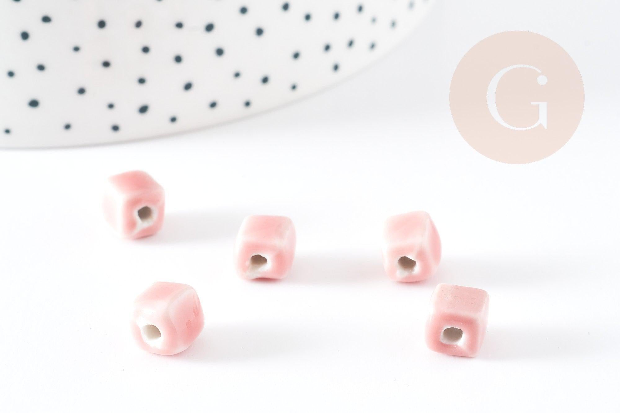 Perles cube céramique rose 8mm, x5 (G9150)