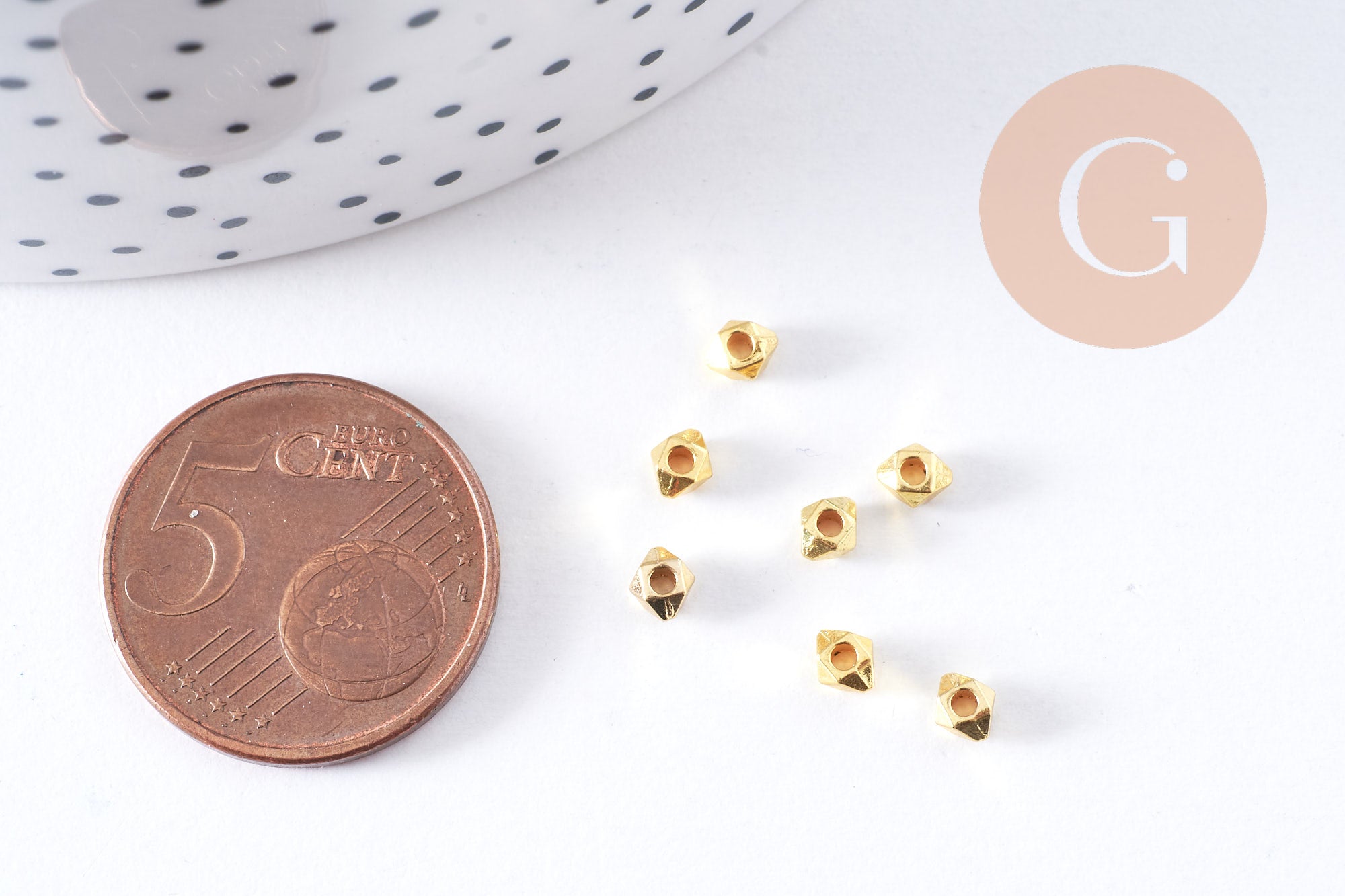 Perles hexagonale intercalaires facetté zamac doré 4x3.5mm, x50 (G10685)