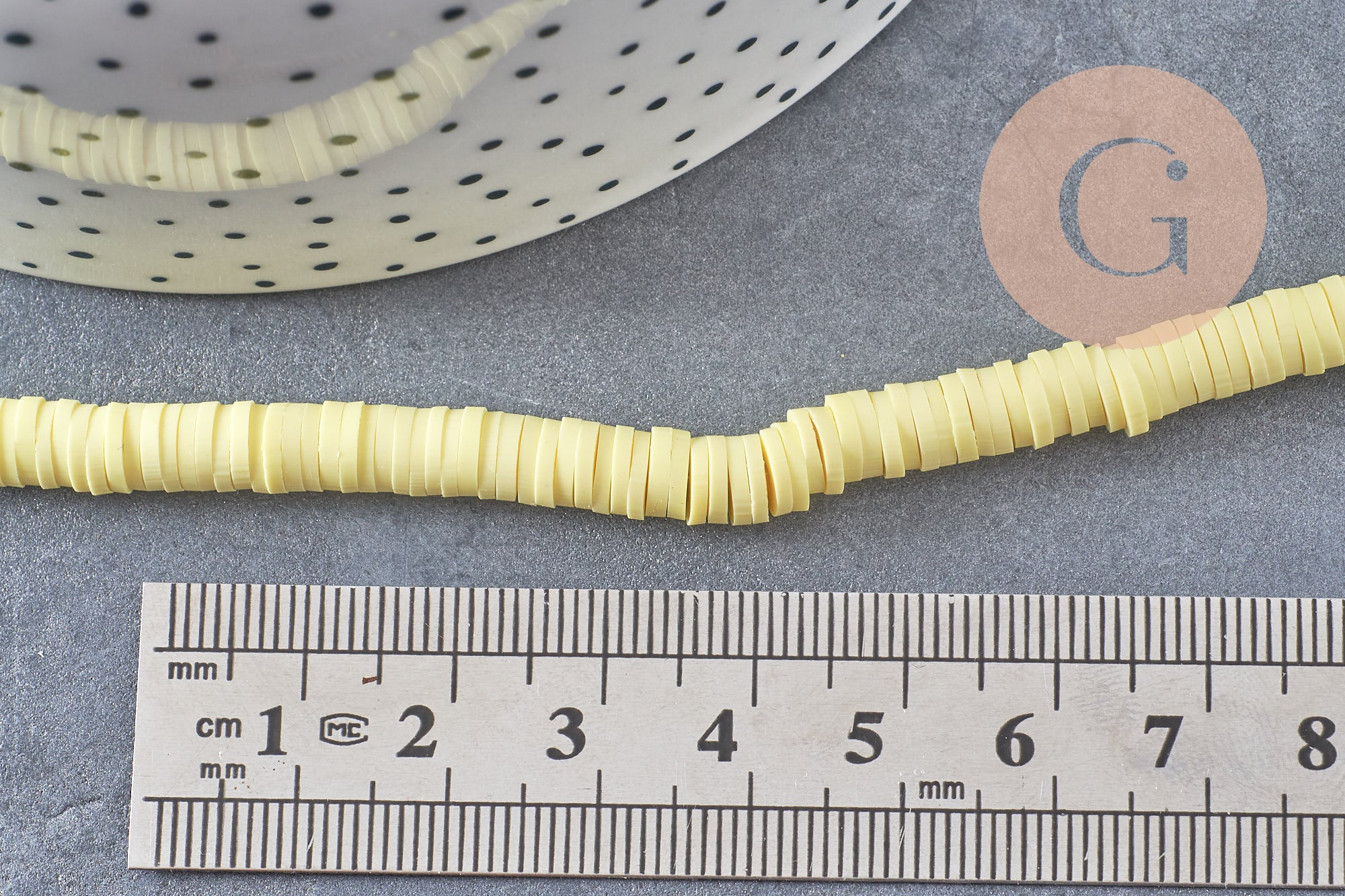 Perles polymère jaune heishi 6mm, fil de 40cm, x1 (G0769)