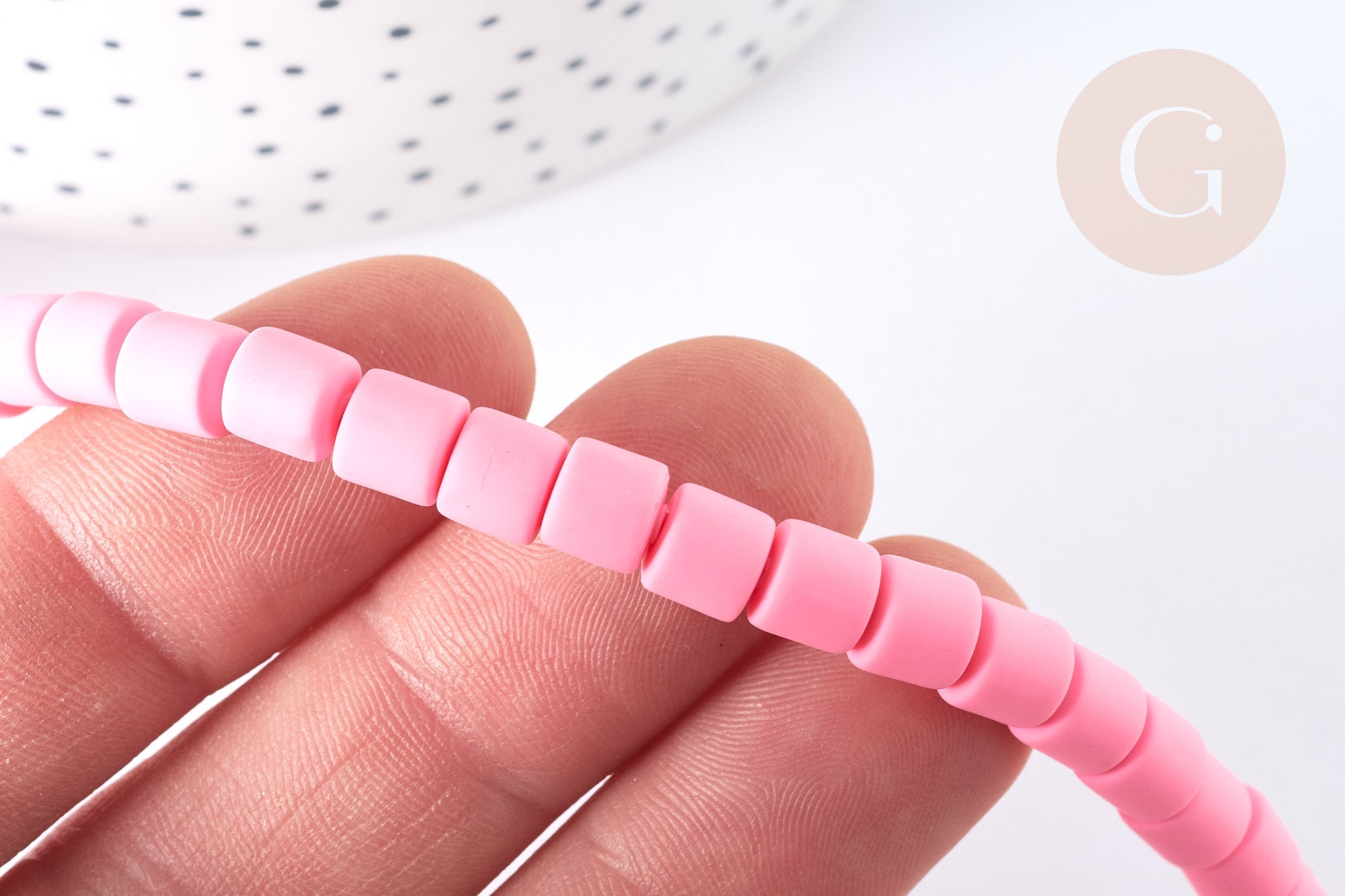 Perles tube polymère rose 6.5mm, x1 fil de 40cm (G7326)