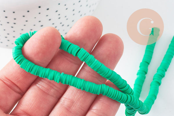 Perles polymère vert clair heishi 6mm, fil de 38-40cm, x1 (G5068)