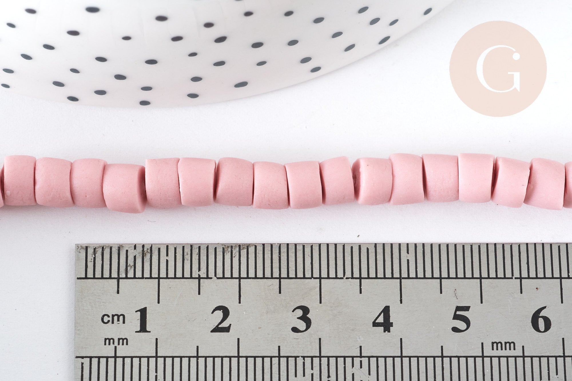 Perles porcelaine heishi rose 6x3~4 mm, bijoux céramique, fil de 48cm, x1 (G7537)