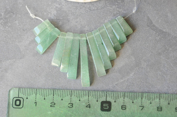 Perles rectangle aventurine naturelle 10-30mm ,creation bijou pierre naturelle, x 13 G3964