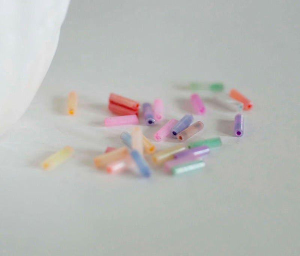 Perles rocaille Tube pastel 6x2mm, perles rocaille pastel, perles verre multicolores, long tube, x 10gr G1651