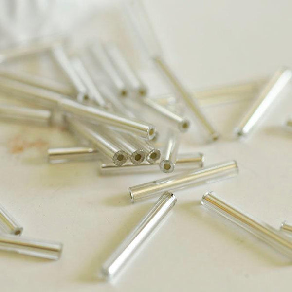 Perles rocaille Tube verre argent métallisé 20mm x 2.5mm, long tube,perle argentées, x 10gr G1163