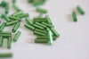 Perles rocaille Tube vert,perles rocaille vert, perles vert métallisé, long tube,6mm x 2mm, x 5gr G2691