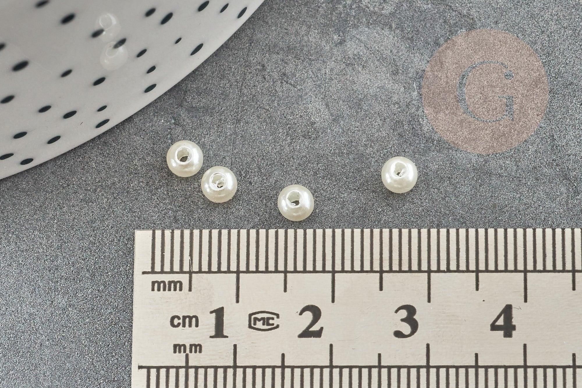 Perles ronde acrylique imitation perle eau douce beige 4mm, création bijoux DIY, x30 (0.9gr) (G9368)