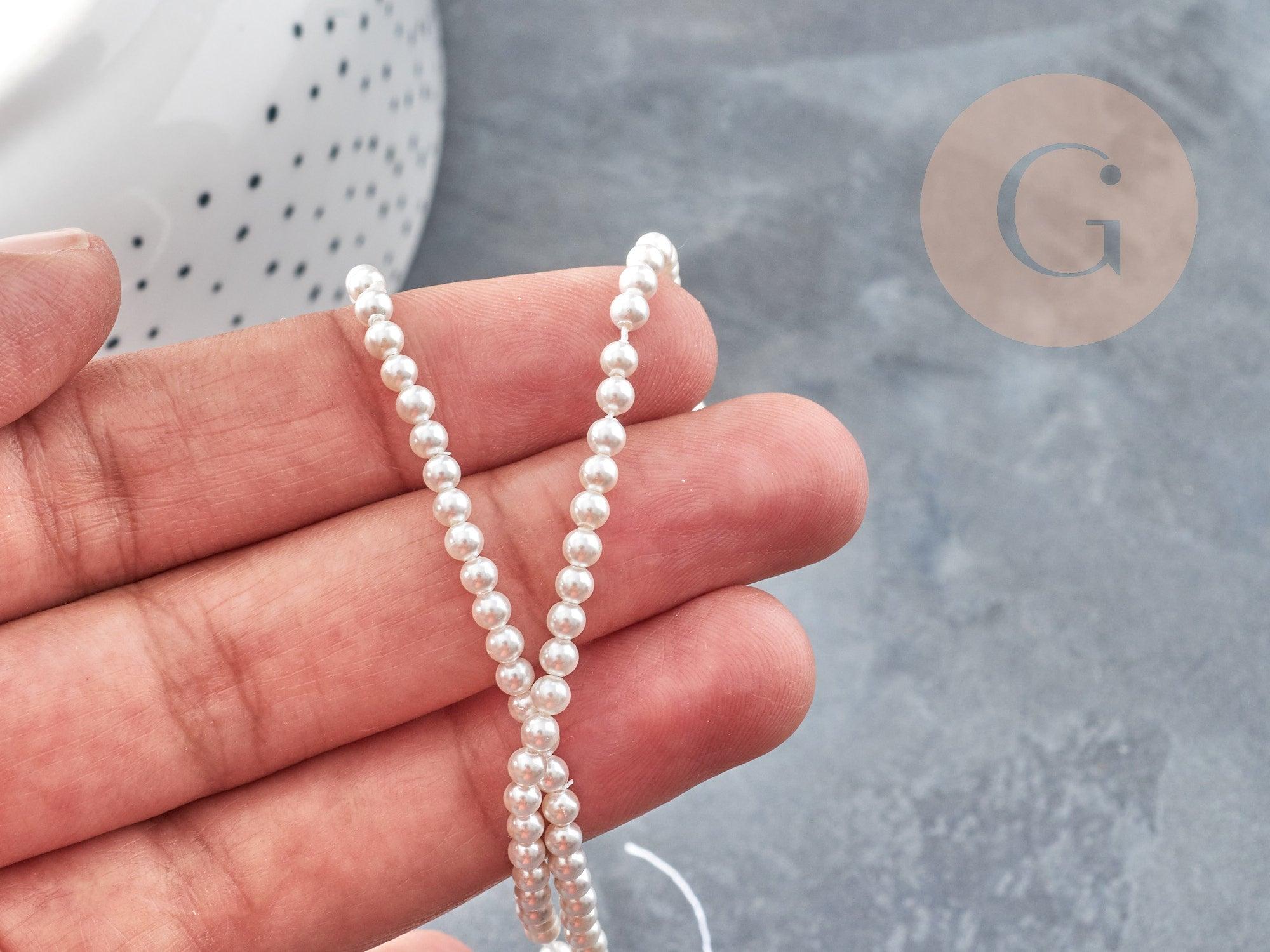 Perles rondes coquillage naturel blanche nacrées 4mm, x1 fil de 40cm (G9033)