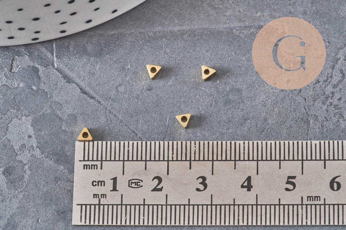 Cuentas triangulares separadoras de latón crudo chapado en oro de 3mm x10 VÁLIDO