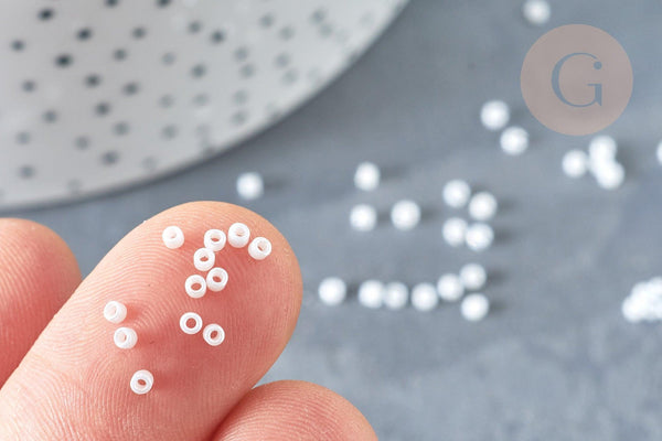 Perles tube blanc opaque façon Delica miyuki, x1 Sachet 8g (G8136)