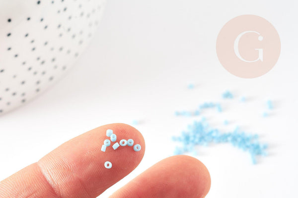 Perles tube bleu ciel opaque façon Delica miyuki 1.5-2mm, x1 sachet de 8gr (G9159)