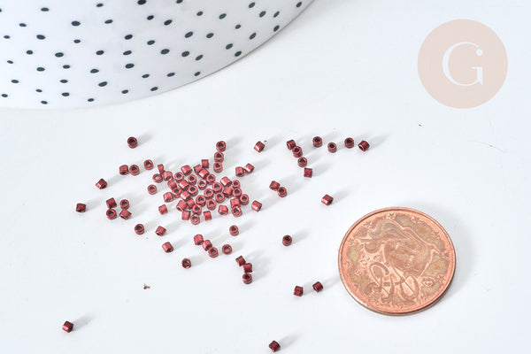 Perles tube verre rouge bordeau métallisé mat façon Delica miyuki, x1 sachet de 8g (G7779)