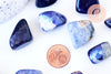Pierre sodalite naturelle brut roulé 13-23mm, pierre naturelle, litotherapie, x1 (G5770)