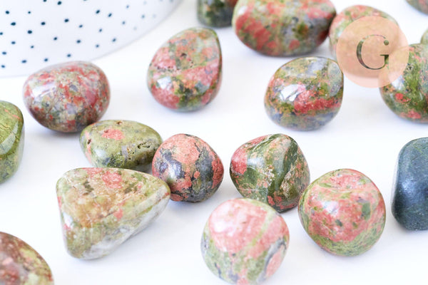 Pierre unakite naturelle brut roulé 22-30mm, pierre naturelle, litotherapie, unakite naturelle, x20gr (G5777)