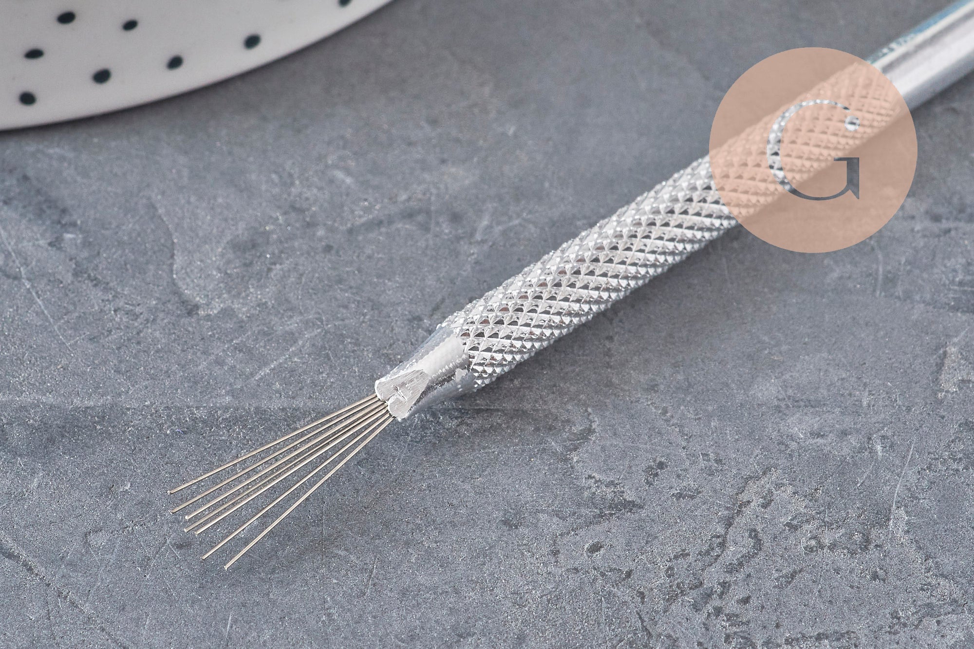 Pottery metal wire guilloche brush, x1 VALID