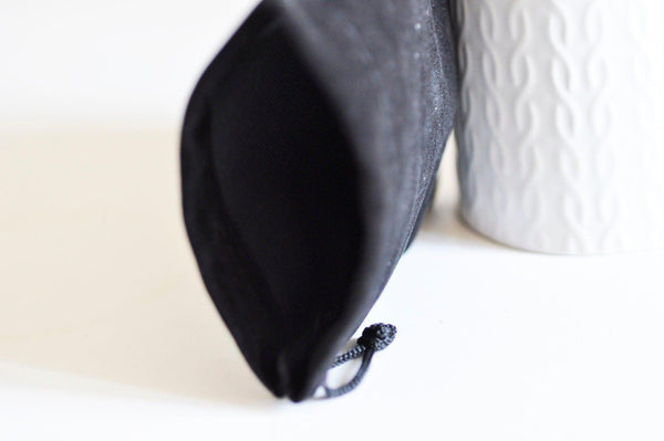 Pochette bijou velours noir rangement cadeau bijoux 12cm, x1 (G2204)